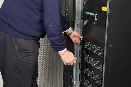 نصب و راه اندازی ups